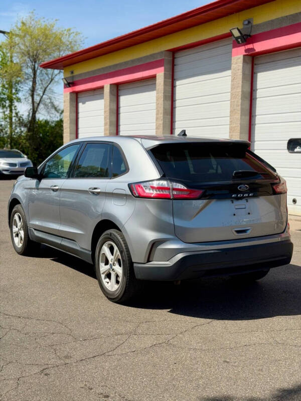 2021 Ford Edge SE