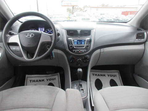 2017 Hyundai Accent SE