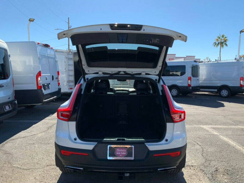 2019 Volvo XC40 T5 R-Design