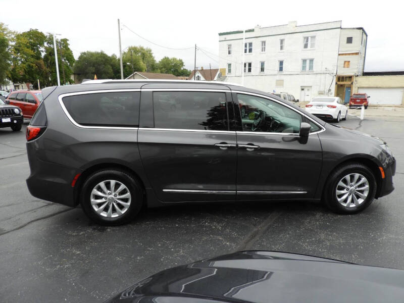 2019 Chrysler Pacifica Touring L