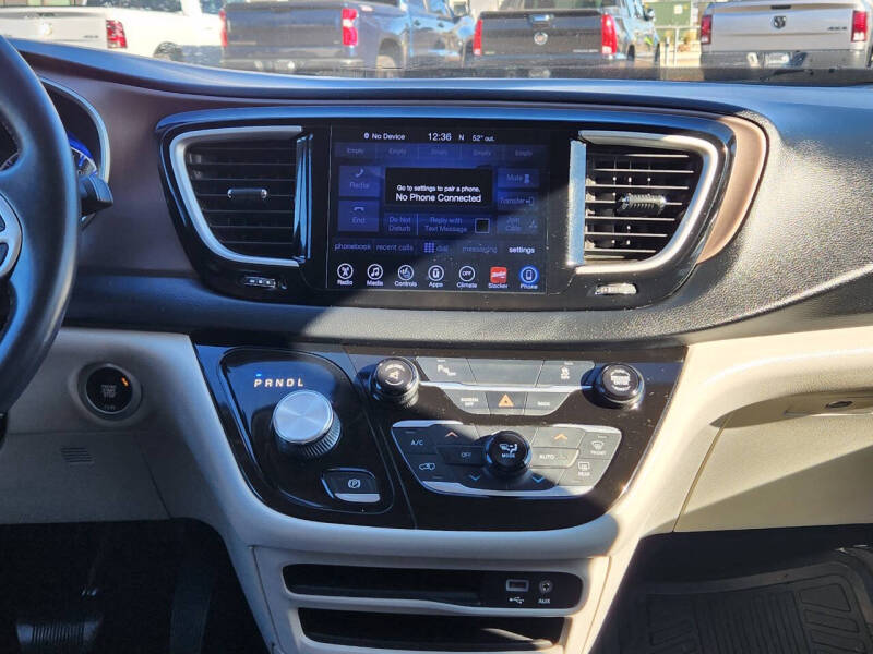 2017 Chrysler Pacifica Touring-L