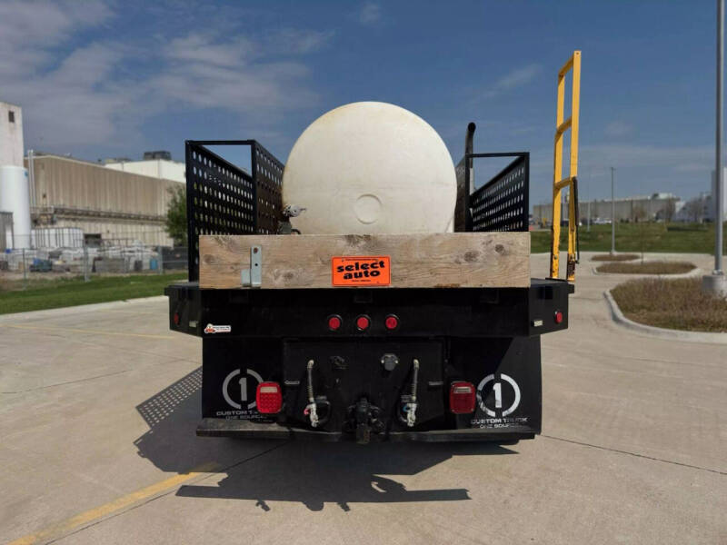 2019 Freightliner M2 106