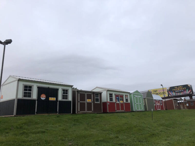 2025 Premier Marine Cabin