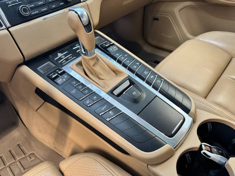 2017 Porsche Macan