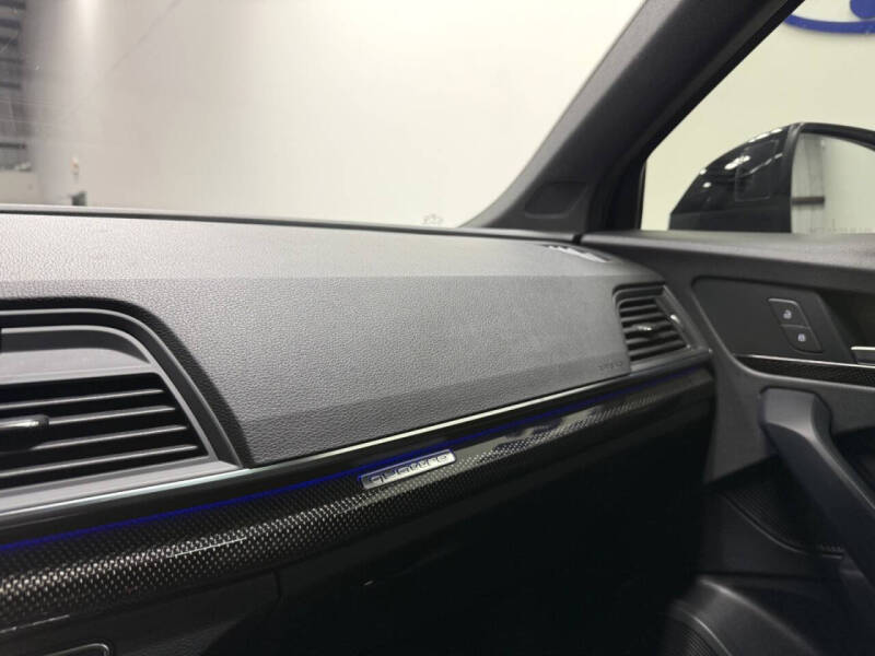 2020 Audi SQ5 3.0T quattro Prestige