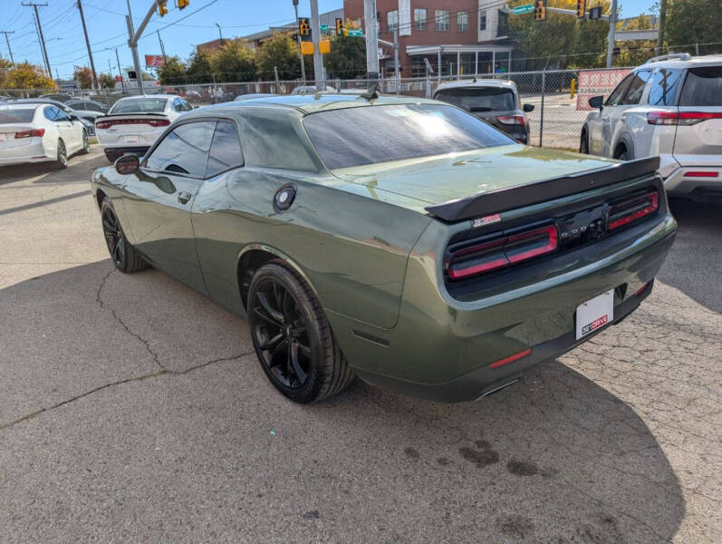 2018 Dodge Challenger SXT
