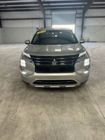 2023 Mitsubishi Outlander SE