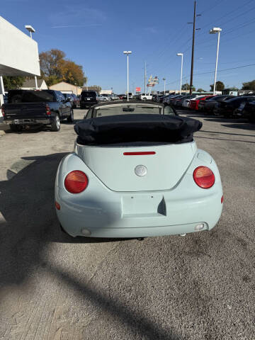 2005 Volkswagen New Beetle Convertible GL
