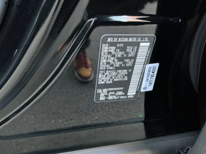 2025 Infiniti QX80 Luxe