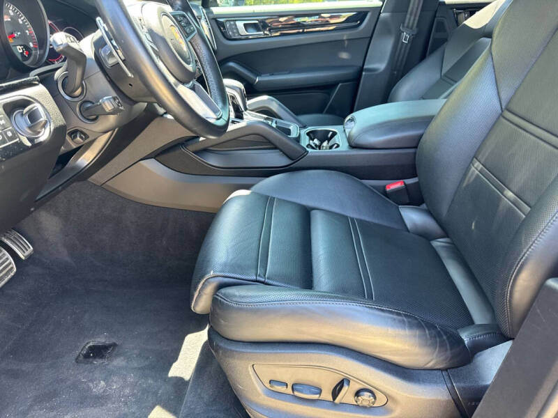 2022 Porsche Cayenne