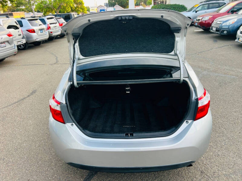 2015 Toyota Corolla LE