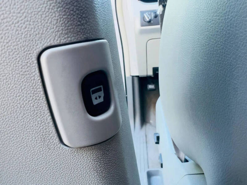 2014 Volkswagen Routan