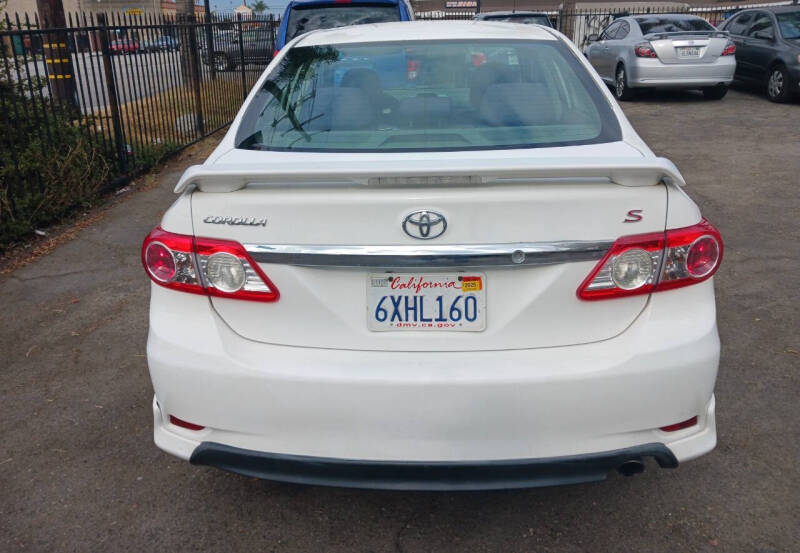 2012 Toyota Corolla S photo 5