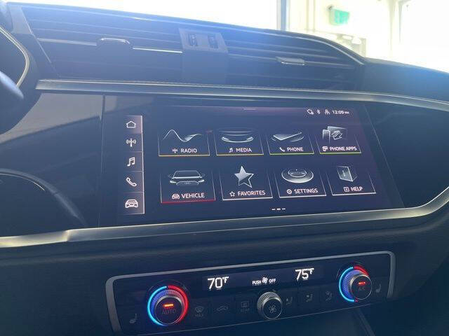 2025 Audi Q3 quattro S line Premium 45 TFSI