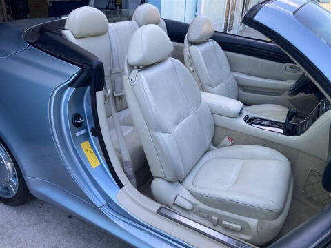 2004 Lexus SC 430