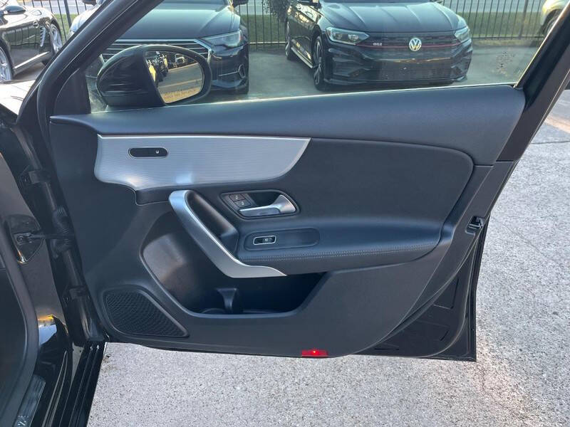 2022 Mercedes-Benz A-Class A 220