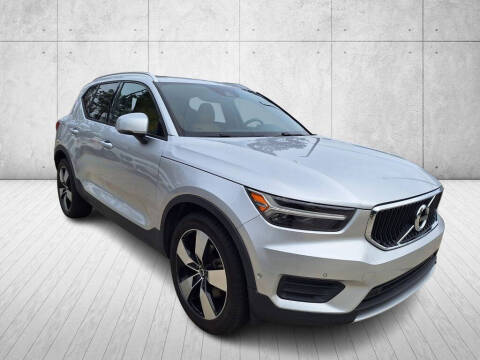 2019 Volvo XC40 T5 Momentum