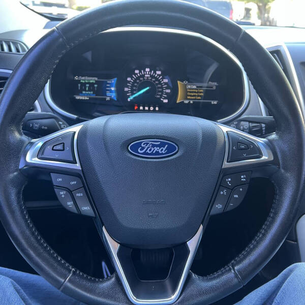 2019 Ford Edge SEL