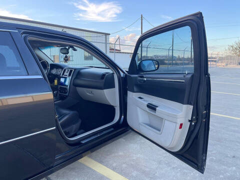 2006 Chrysler 300 SRT-8