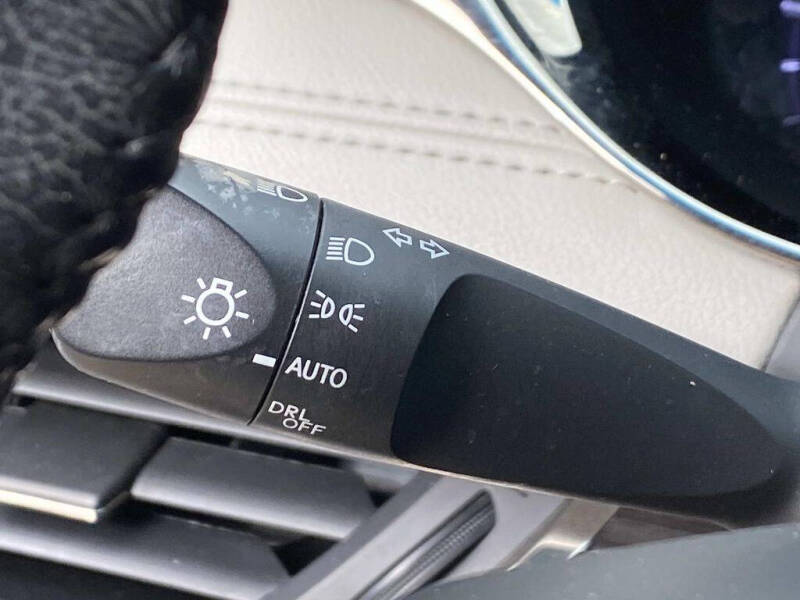 2013 Toyota Avalon Hybrid XLE Premium