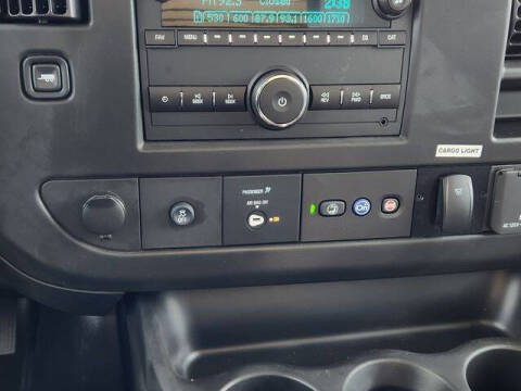 2025 Chevrolet Express 3500