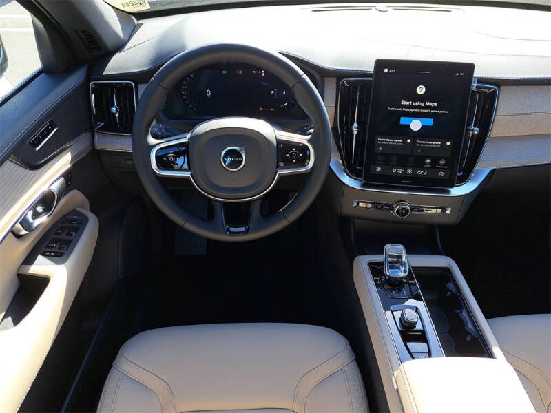 2026 Volvo XC90 B6 Core
