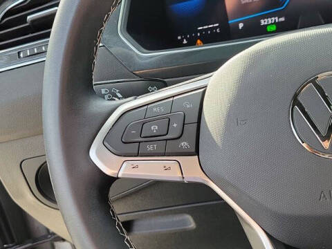 2023 Volkswagen Tiguan SE R-Line Black