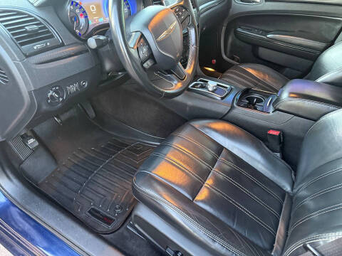 2016 Chrysler 300 S