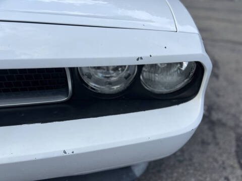 2013 Dodge Challenger SXT