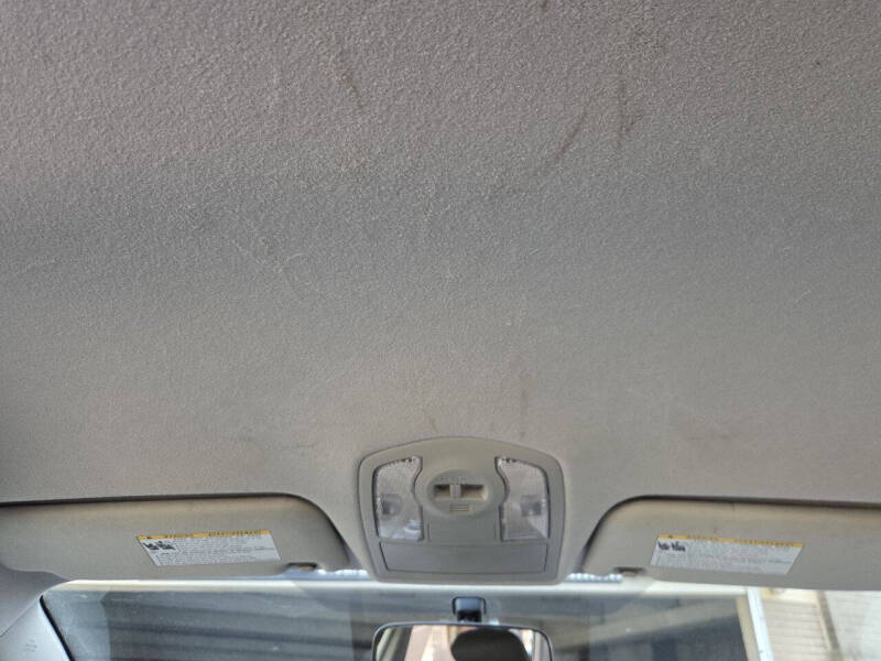 2016 Toyota Prius v Three