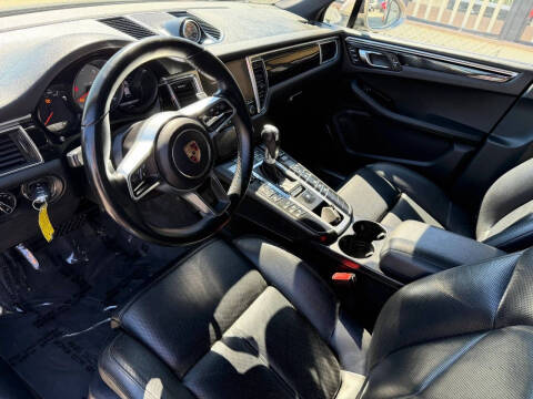 2017 Porsche Macan S