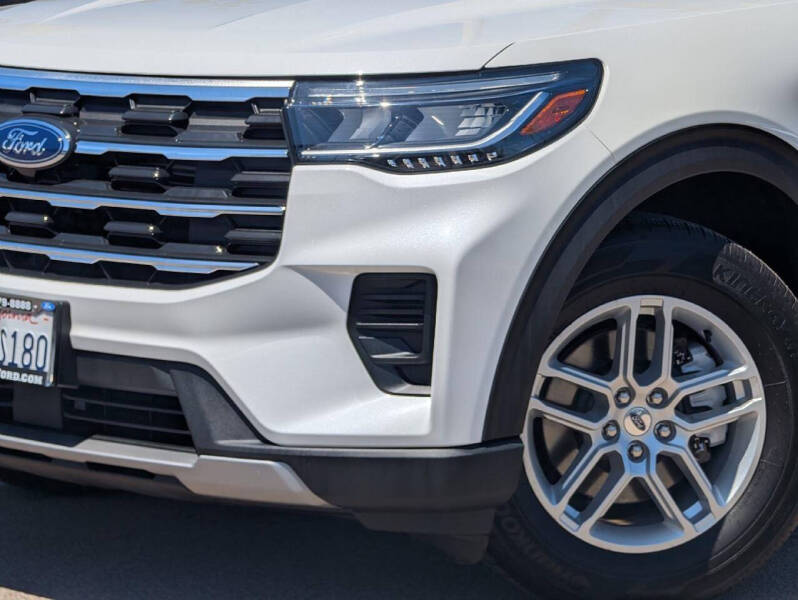 2025 Ford Explorer Active