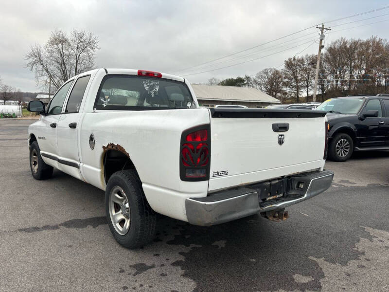 2006 Dodge Ram 1500 Pickup ST photo 4