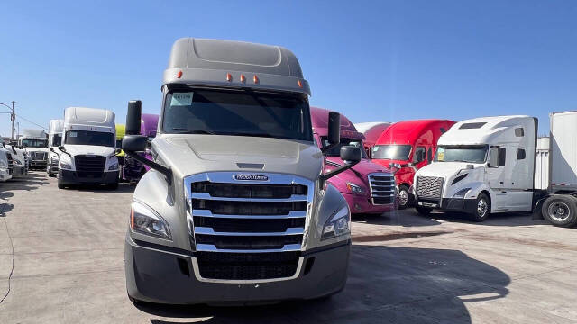 2020 Freightliner Cascadia for sale at KING TRUCK TRAILER SALES in Bakersfield, CA