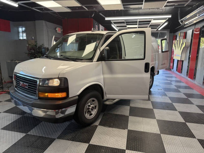 2023 GMC Savana 2500