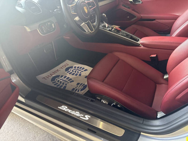 2025 Porsche 718 Boxster S