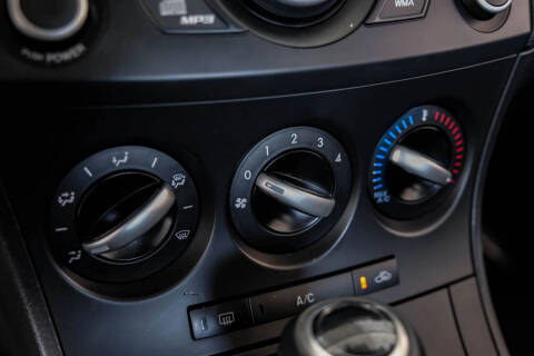 2012 Mazda MAZDA3 i Grand Touring