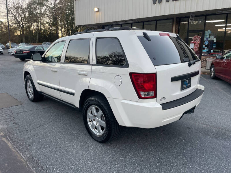 2009 Jeep Grand Cherokee Laredo photo 8