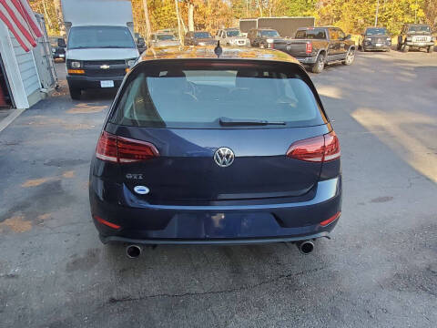 2018 Volkswagen Golf GTI SE