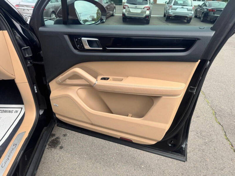 2019 Porsche Cayenne S