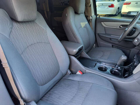 2017 Chevrolet Traverse LT