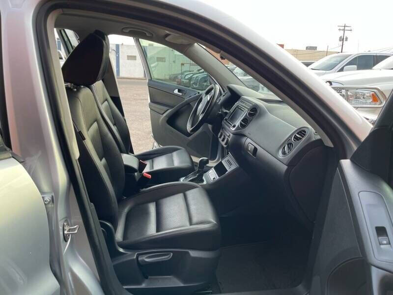 2014 Volkswagen Tiguan SE photo 7