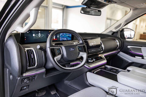 2025 Ford Expedition Platinum