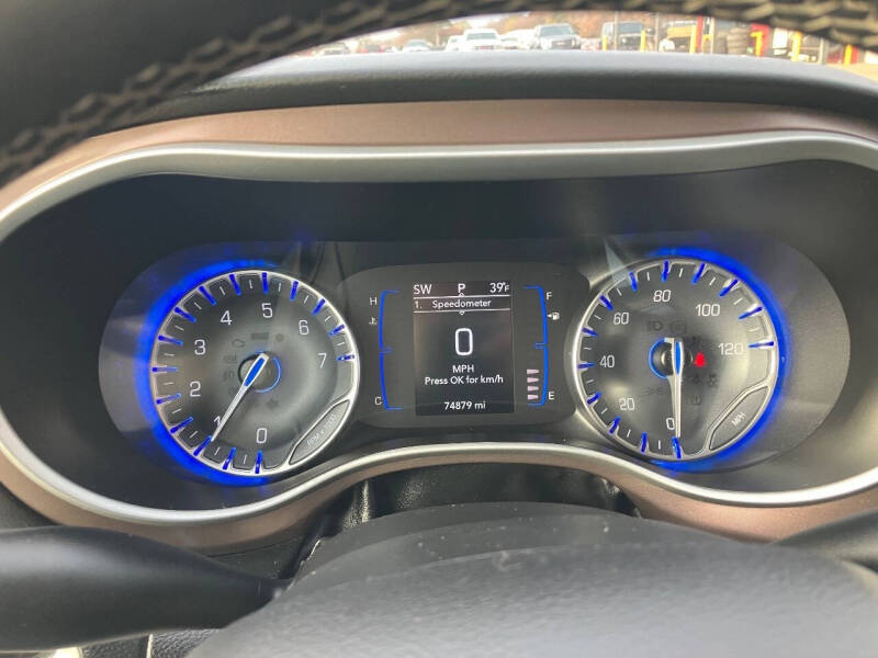 2023 Chrysler Voyager LX