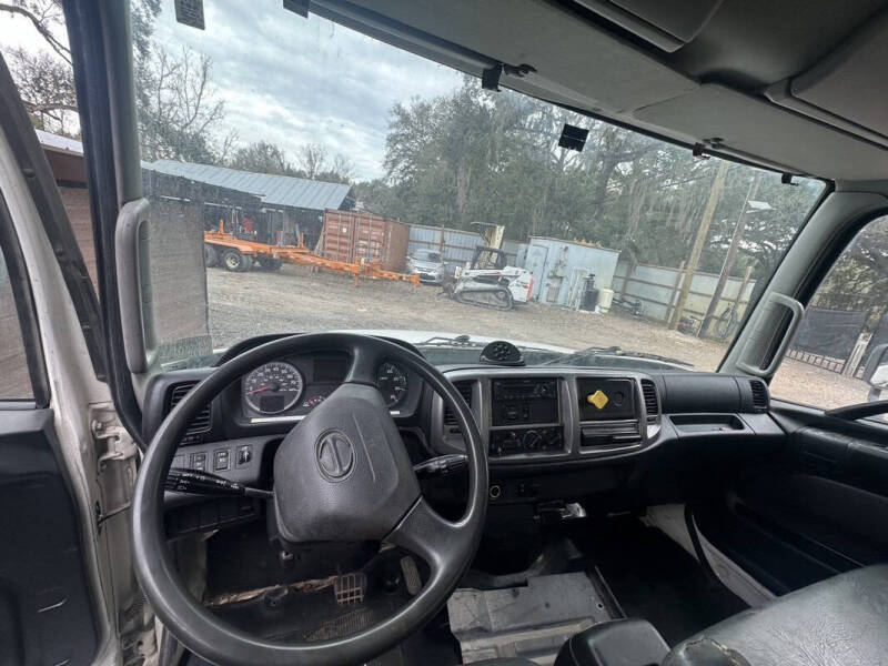 2017 Hino 268A