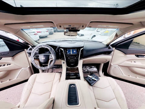 2018 Cadillac Escalade ESV Luxury