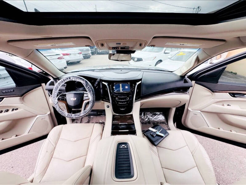 2018 Cadillac Escalade ESV Luxury