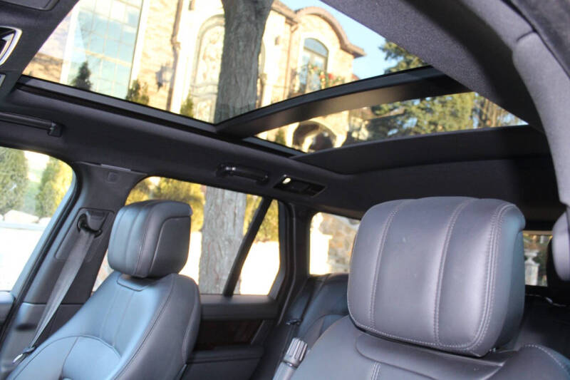 2021 Land Rover Range Rover P400 HSE Westminster Edition