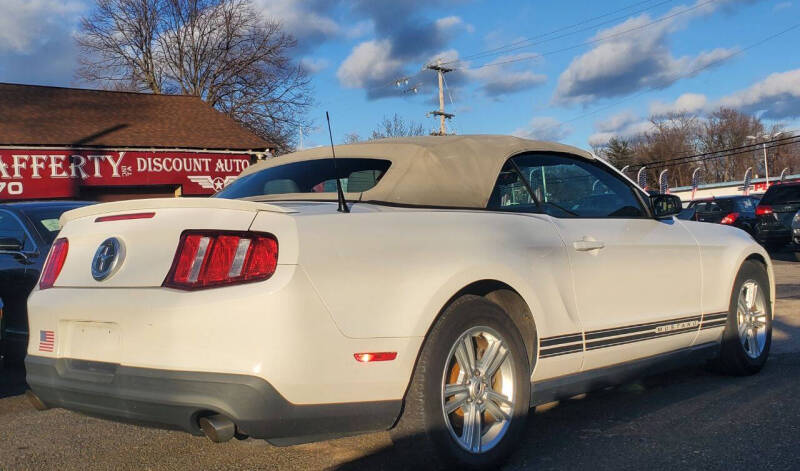 2011 Ford Mustang V6 Premium