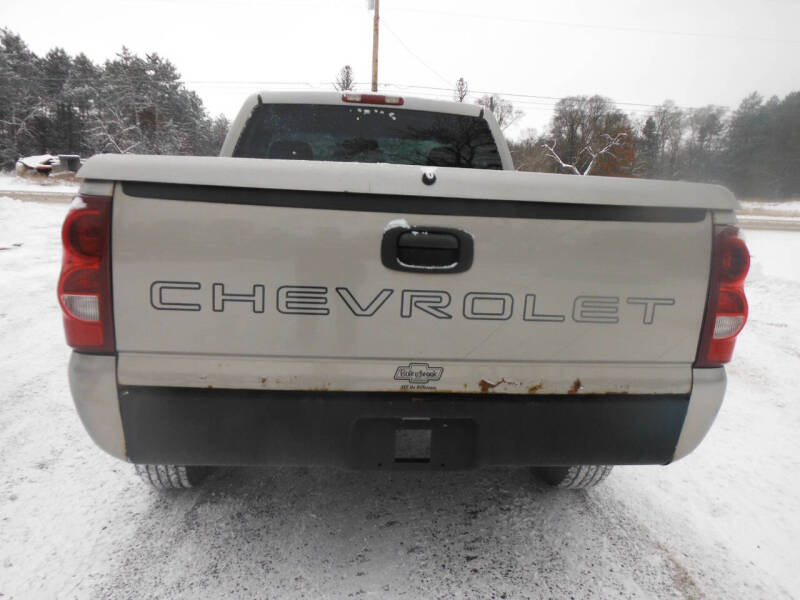 2003 Chevrolet Silverado 1500 Base photo 12